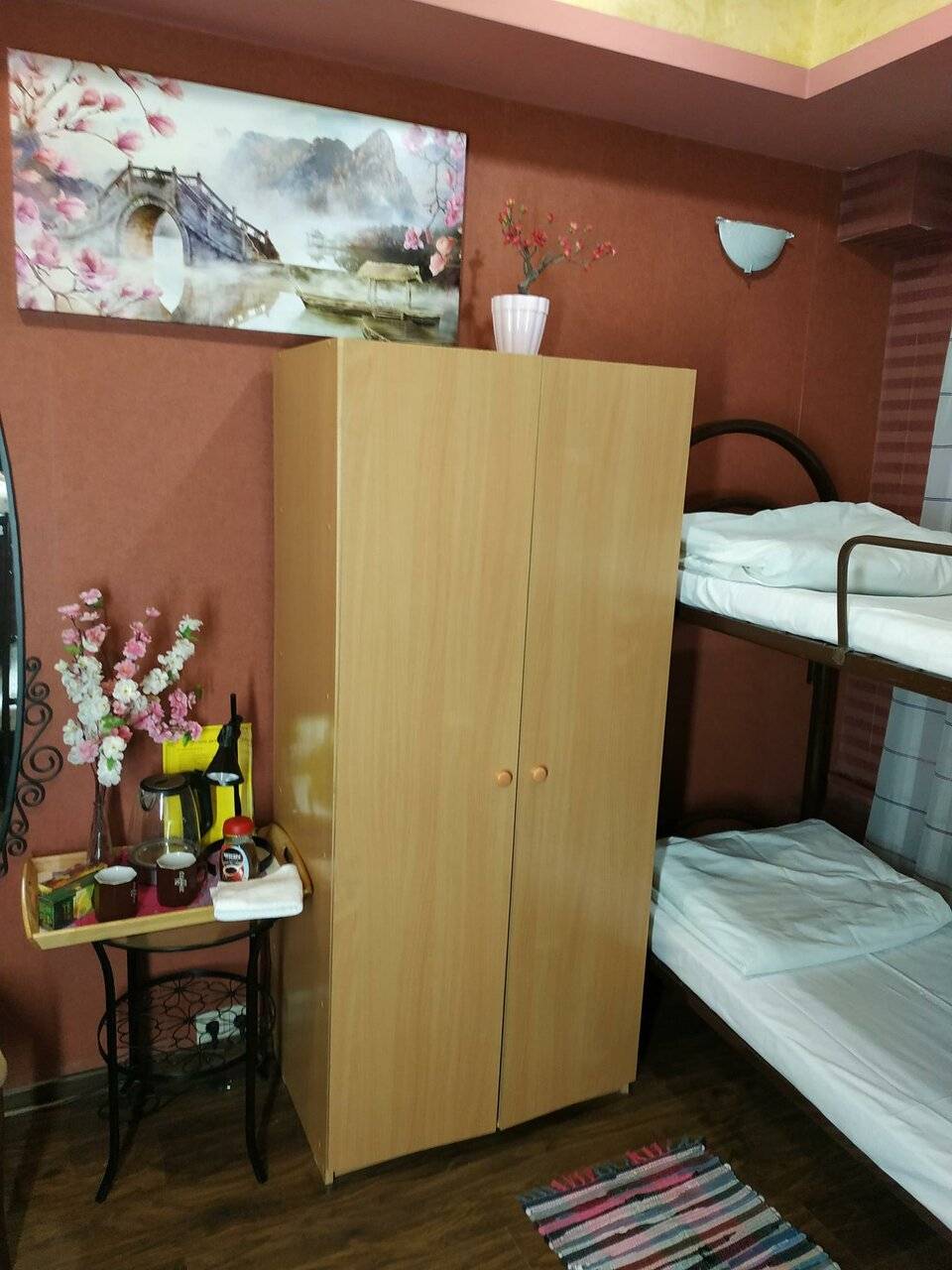 Номер стандарт семейный с 3 двухъярусными кроватями (общие удобства)